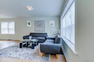 669 Bellsworth Dr, Saint Louis, MO 63125 - Photo 7