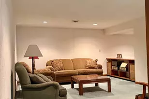 1066 Camargo Dr, Ballwin, MO 63011 - Photo 27