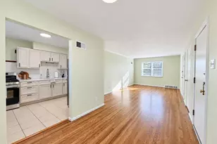 7176 Jamieson Ave, Saint Louis, MO 63109 - Photo 1