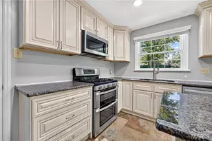 12120 Hibler Dr, Creve Coeur, MO 63141 - Photo 15