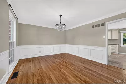 12120 Hibler Drive, Creve Coeur, MO 63141 - Photo 7