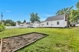 1022 Pike St, Saint Charles, MO 63301 - Photo 29