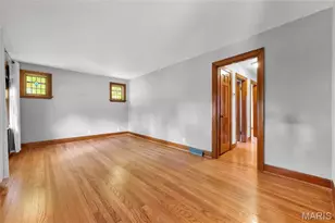 1022 Pike St, Saint Charles, MO 63301 - Photo 7