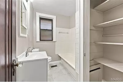 5142 Eichelberger Street, Saint Louis, MO 63109 - Photo 13