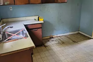 953 Clearfield Dr, Ferguson, MO 63135 - Photo 7