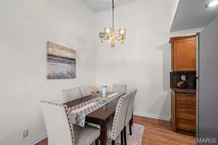 10421 Briarbend Dr Dr, Saint Louis, MO 63146 - Photo 9