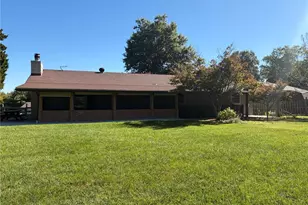 357 Beaver Lake Dr, Saint Charles, MO 63303 - Photo 3