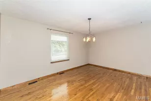 357 Beaver Lake Dr, Saint Charles, MO 63303 - Photo 7