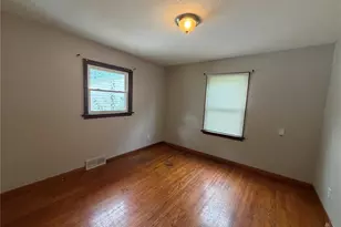 9812 Winkler, Saint Louis, MO 63136 - Photo 5