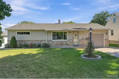 422 Barron Lane, Webster Groves, MO 63119 - Photo 1
