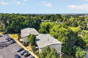 10401 Briarbend Dr, Saint Louis, MO 63146 - Photo 27
