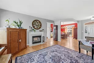 1015 Pearview Dr, Saint Peters, MO 63376 - Photo 7