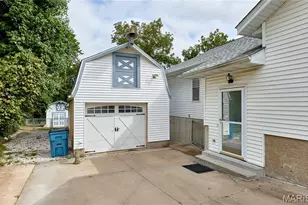 9139 E Milton Ave, Saint Louis, MO 63114 - Photo 35