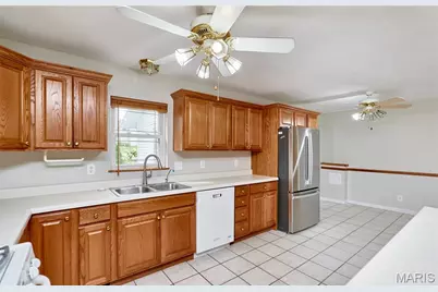 9139 E Milton Avenue, Saint Louis, MO 63114 - Photo 15