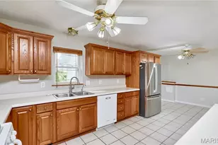 9139 E Milton Ave, Saint Louis, MO 63114 - Photo 15