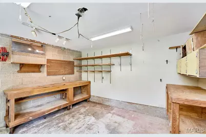 9139 E Milton Avenue, Saint Louis, MO 63114 - Photo 33