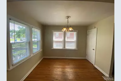 8902 Oneida Lane, Saint Louis, MO 63114 - Photo 5