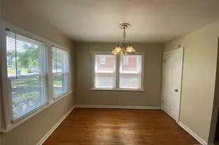 8902 Oneida Ln, Saint Louis, MO 63114 - Photo 5
