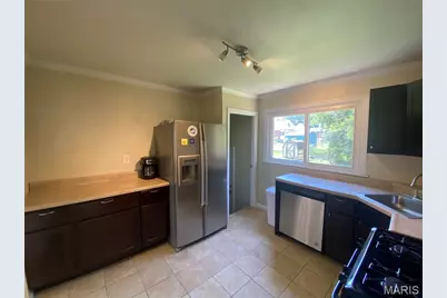 8902 Oneida Lane, Saint Louis, MO 63114 - Photo 7