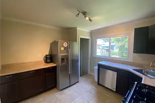 8902 Oneida Ln, Saint Louis, MO 63114 - Photo 7