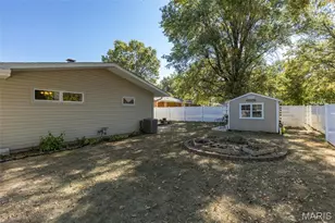 3 Oakwood Dr, Saint Genevieve, MO 63670 - Photo 9