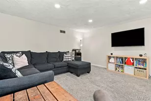 7930 Menola St, Affton, MO 63123 - Photo 15