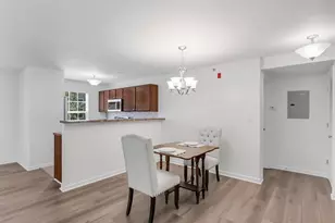 9740 Bexley Station Dr, Affton, MO 63123 - Photo 5