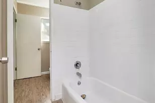 20 Ville Teresa Ct, Hazelwood, MO 63042 - Photo 19