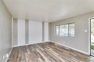 20 Ville Teresa Ct, Hazelwood, MO 63042 - Photo 5