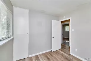 20 Ville Teresa Ct, Hazelwood, MO 63042 - Photo 13