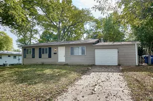 20 Ville Teresa Ct, Hazelwood, MO 63042 - Photo 1