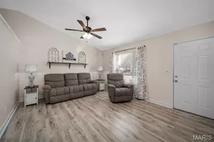 11 Mallard Pointe Dr, O'Fallon, MO 63368 - Photo 7