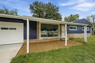 7109 Fernbrook Dr, Saint Louis, MO 63123 - Photo 3