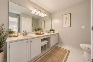 1002 Seasons View Dr, Fenton, MO 63026 - Photo 19