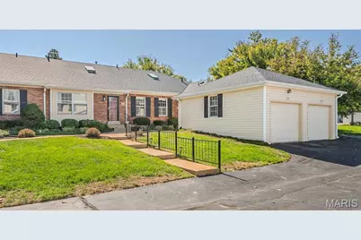 1077 Brooksgate Manor Drive, Saint Louis, MO 63122 - Photo 1
