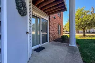 1912 Marine Terrace Dr, Saint Louis, MO 63146 - Photo 15