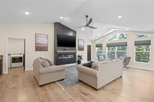 9784 Ridgecrest Dr, Hillsboro, MO 63050 - Photo 5