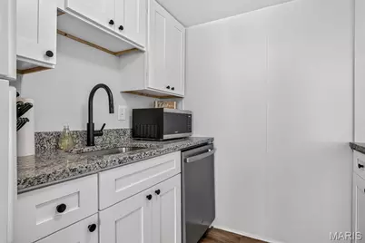 1045 Mersey Bend Drive #E, Saint Louis, MO 63129 - Photo 15