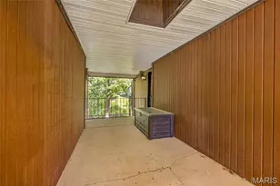1045 Mersey Bend Dr, Saint Louis, MO 63129 - Photo 7