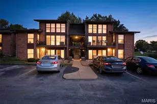 1045 Mersey Bend Dr, Saint Louis, MO 63129 - Photo 3