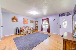 2028 Hungerford Dr, Saint Louis, MO 63031 - Photo 9