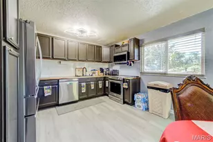 2028 Hungerford Dr, Saint Louis, MO 63031 - Photo 17