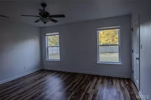 10898 Spring Town Rd, Mineral Point, MO 63660 - Photo 7