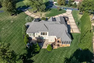2 Fairlake Dr, Chesterfield, MO 63005 - Photo 77