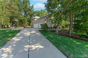 405 Charlemagne Dr, Lake Saint Louis, MO 63367 - Photo 7