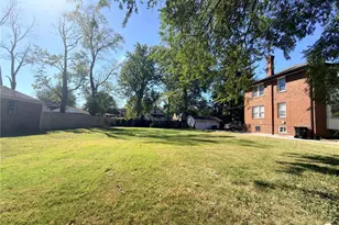 6906 Roberts Ave, Saint Louis, MO 63130 - Photo 1
