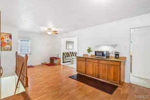 1470 Lindsay Ln, Florissant, MO 63031 - Photo 9