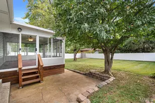 1470 Lindsay Ln, Florissant, MO 63031 - Photo 29