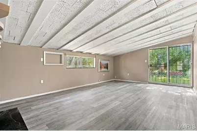 8408 Chalons Court, Berkeley, MO 63134 - Photo 17