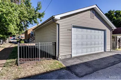 5748 Devonshire Avenue, Saint Louis, MO 63109 - Photo 9